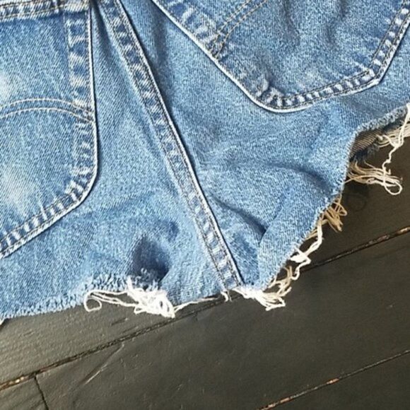 🌼 Vintage LEE high waisted cutoff shorts - Picture 8 of 8